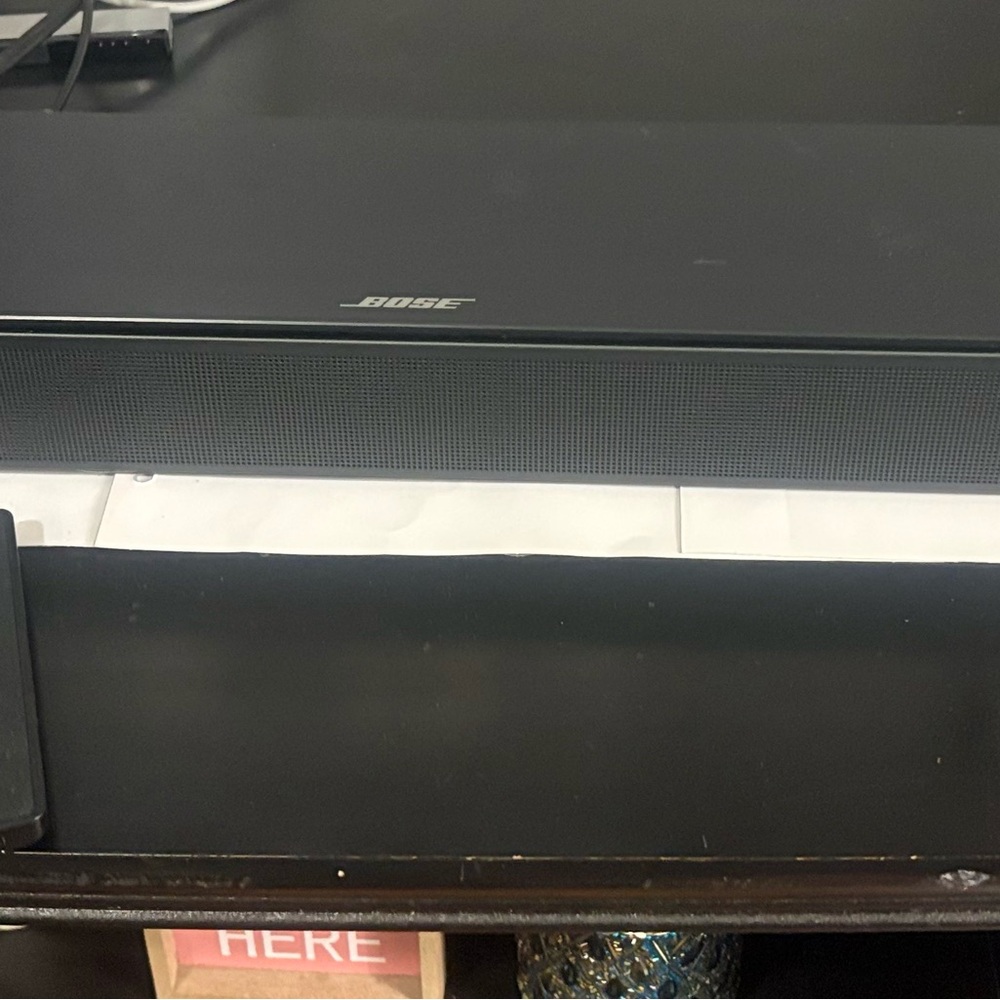 Bose Black Soundbar with remote $375 in stores